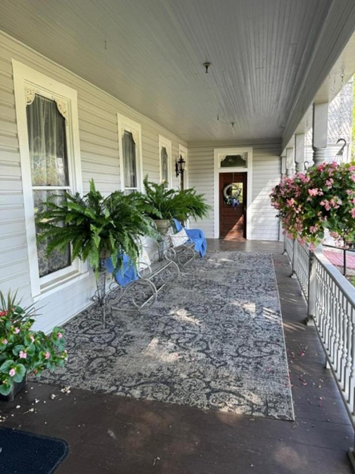 Woodbine Inn And Restaurant Madisonville Exterior foto